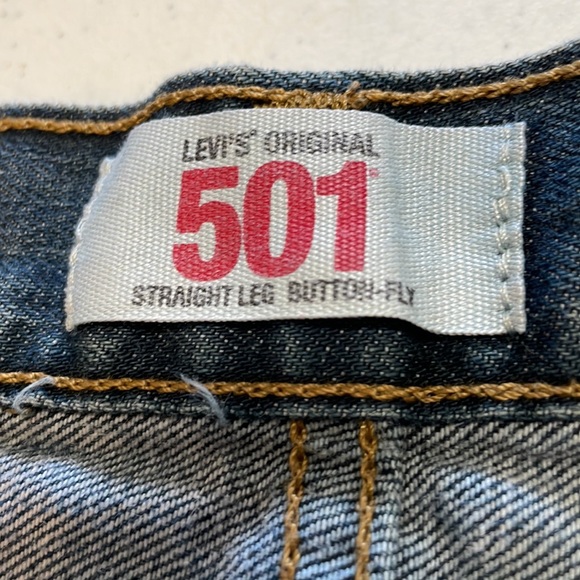 Levi’s Original 501 Straight Leg Button Fly Jeans - Picture 6 of 11